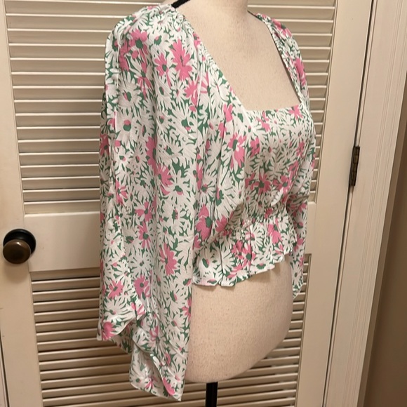 Chaser Long Sleeve Crop Top in Grey, Size Medium, NWT - Picture 10 of 17